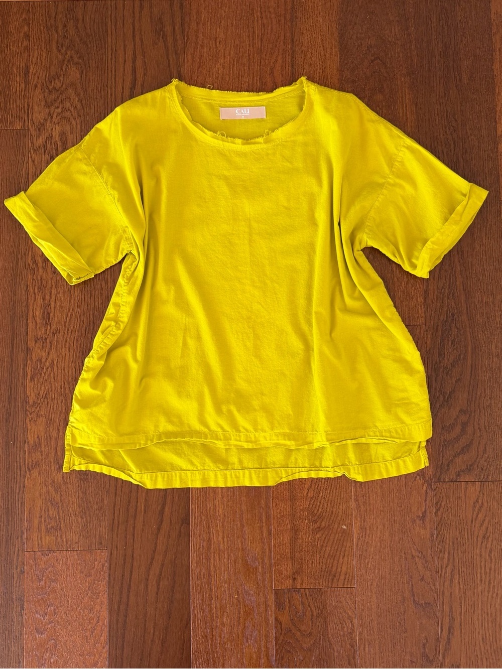 Cali by Cali Dreaming Yellow Raw Edge Rolled Short Sleeve Blouse Sz M
